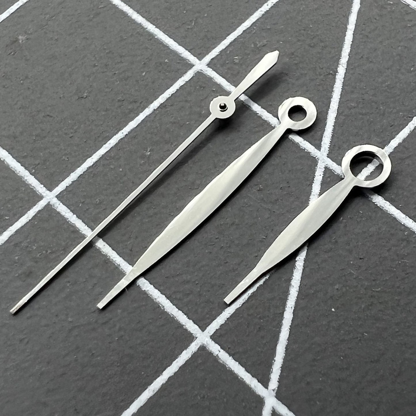 Silver 8x11.5x11.5mm watch hands for ETA 2892, 2836, 2824 movements, precision-crafted accessories.