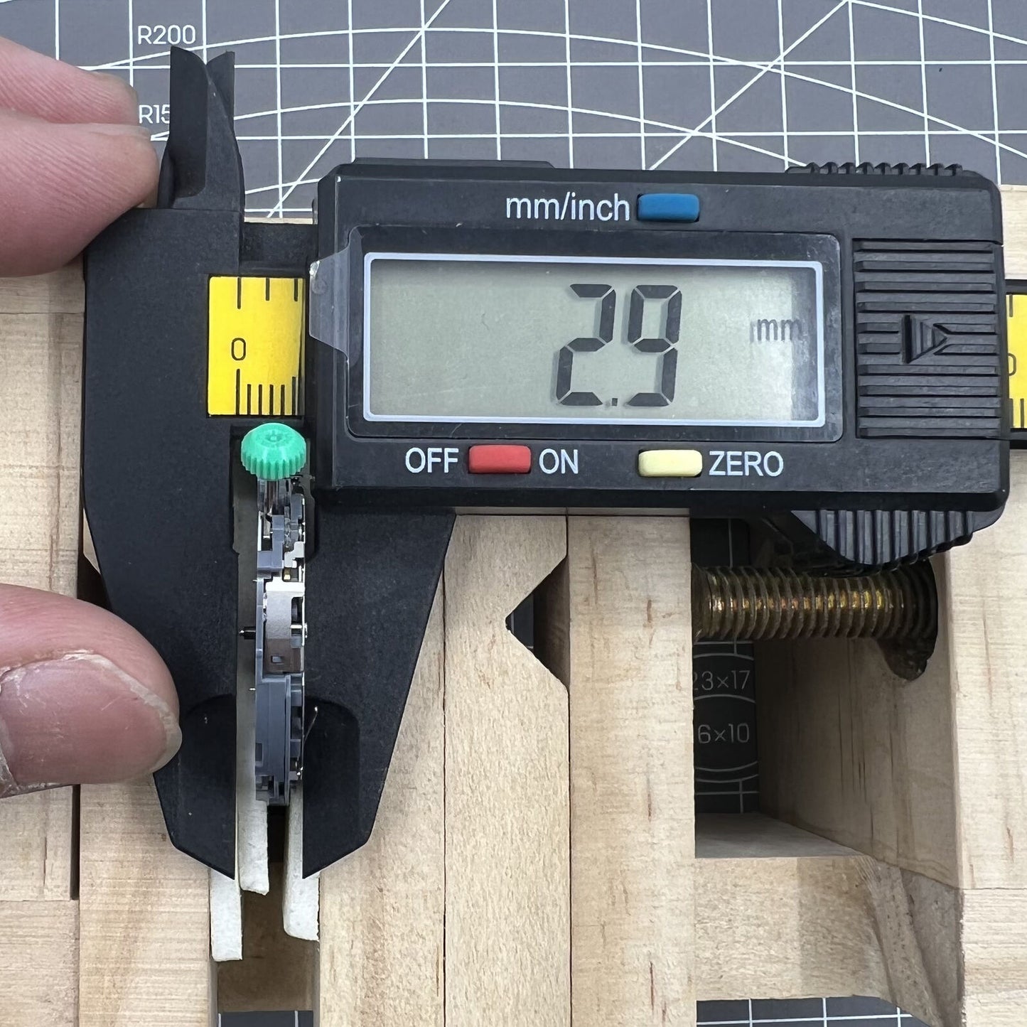 Miyota OS11 quartz watch movement by Citizen, precise timekeeping mechanism for reliable watch performance.