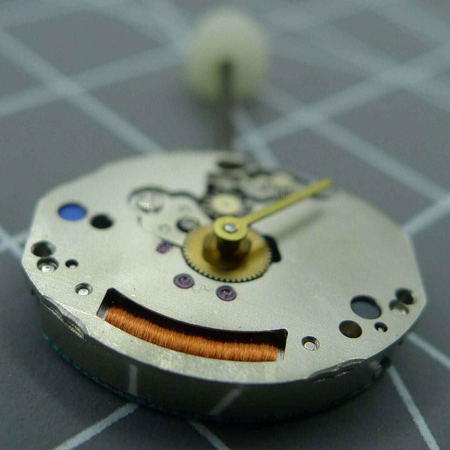 Swiss Made ETA 578.004 quartz watch movement with 2 hands and 6 jewels, high precision replacement part.