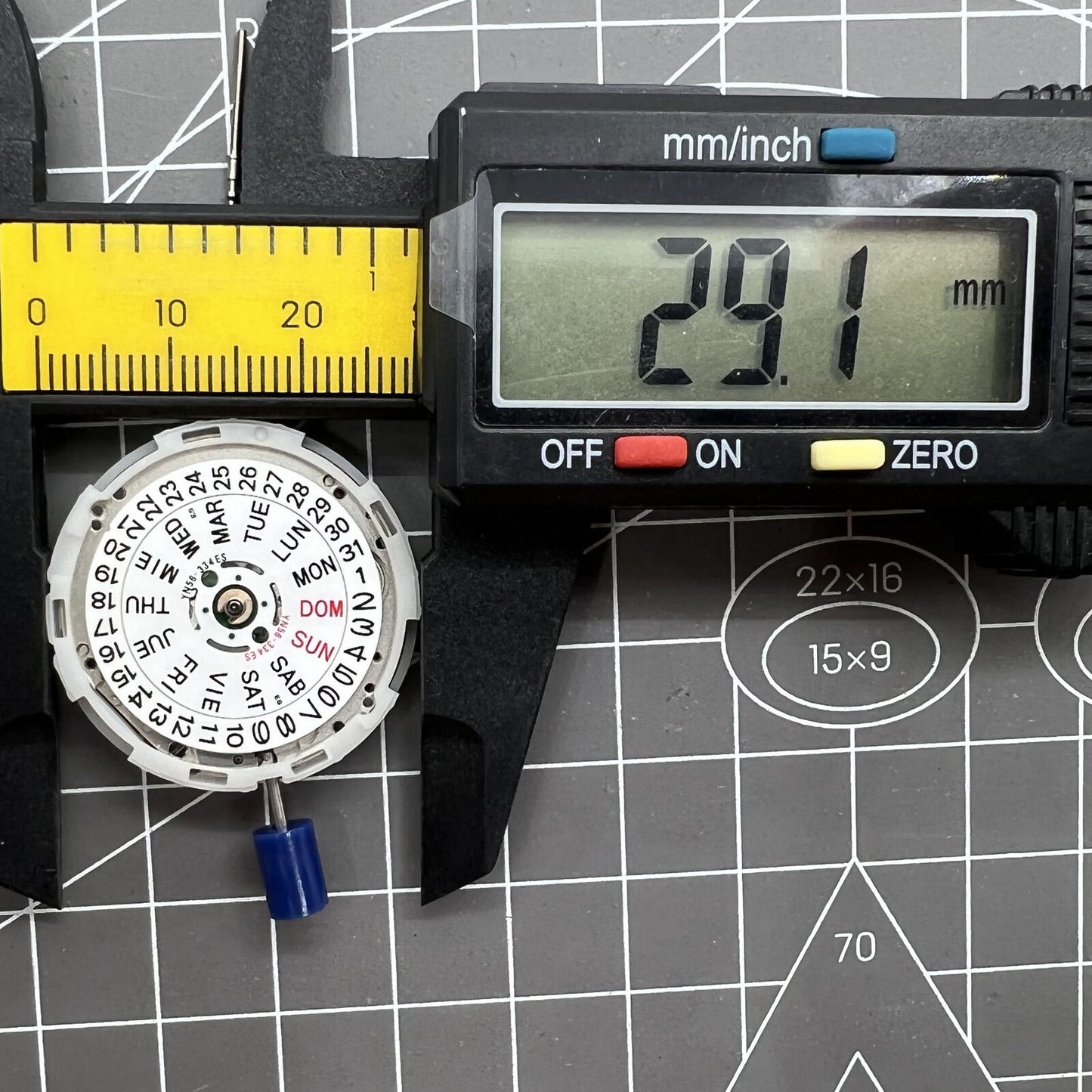 Japan Epson YN56 mechanical watch movement with date and day display, ideal for precision watch repairs.