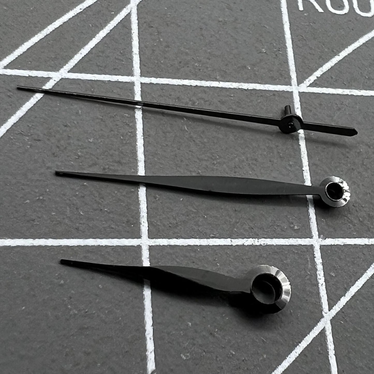 Aiguilles de montre noires polies en forme de feuille 11 x 16 x 16 mm pour mouvement LB06
