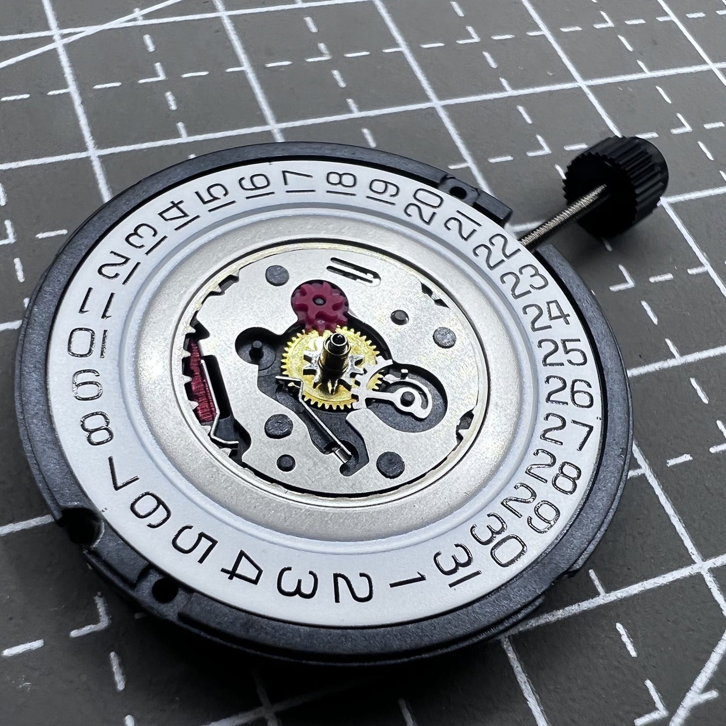 Swiss ETA 805.112 Quartz Movement 3 Hands Date at 4:30