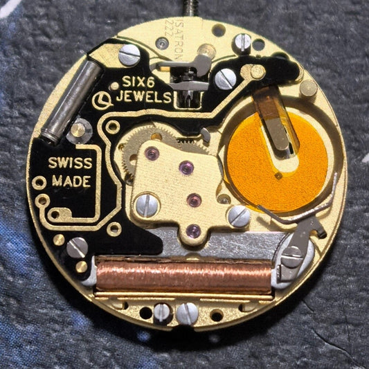 Swiss Made ISA222 watch movement with 2 hands and date display at 3 o'clock, precision quartz mechanism.