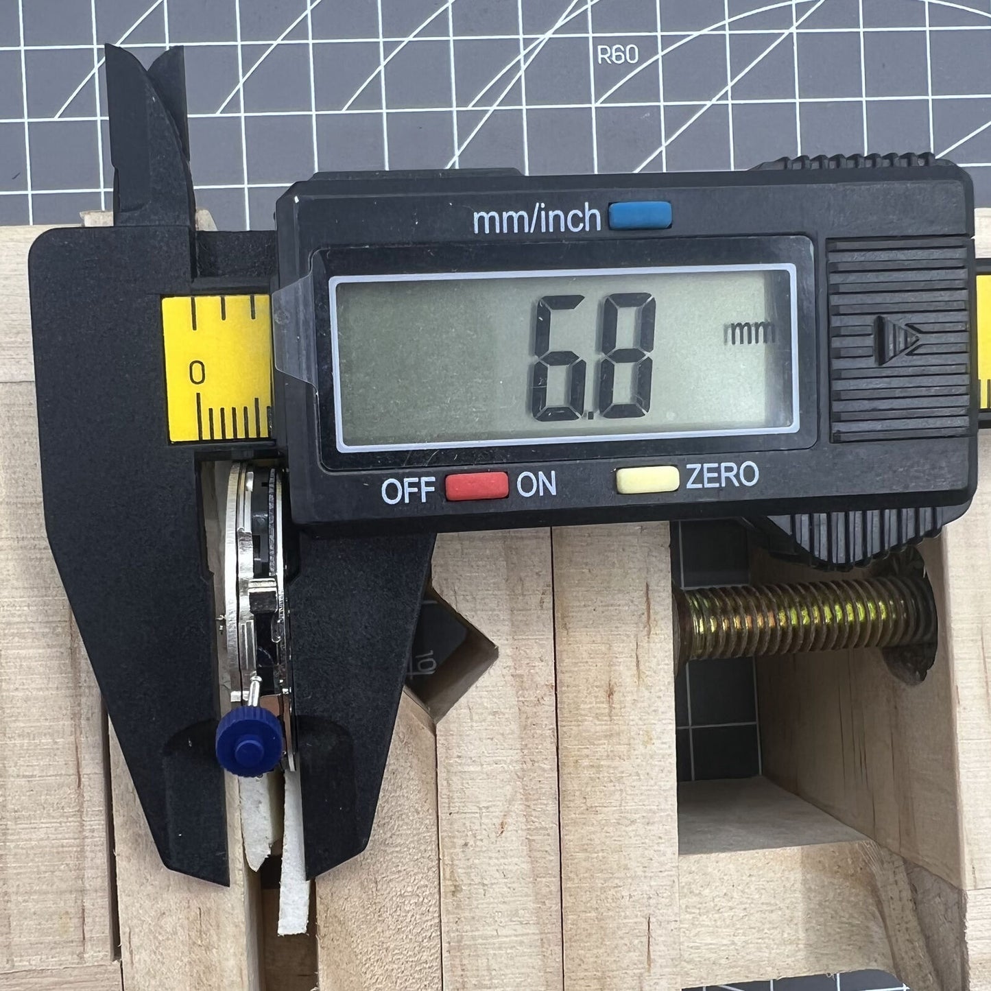 Swiss Made Ronda 4210B quartz movement for accurate timekeeping in luxury watch accessories.