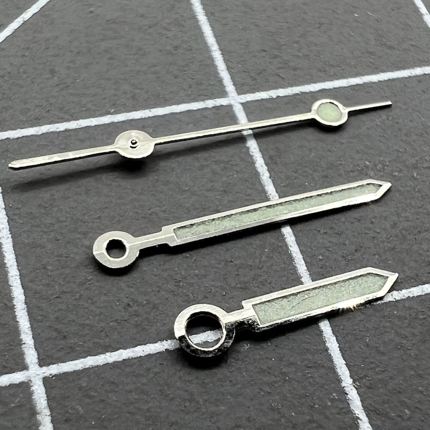 11 mm silberner Rand, grün leuchtende Uhrzeiger für Miyota 1M12-Uhrwerk