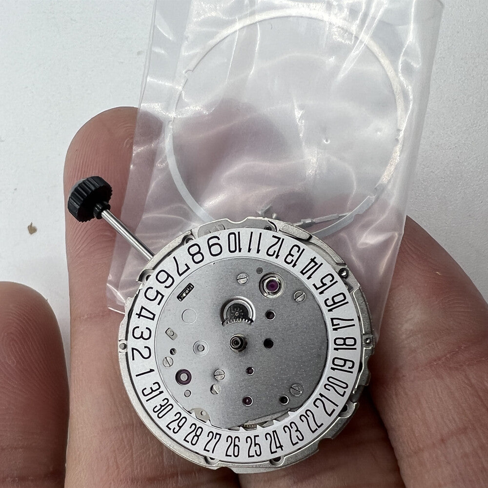Miyota Citizen 9015 automatic watch movement with date at 3 o?clock, precision timekeeping mechanism