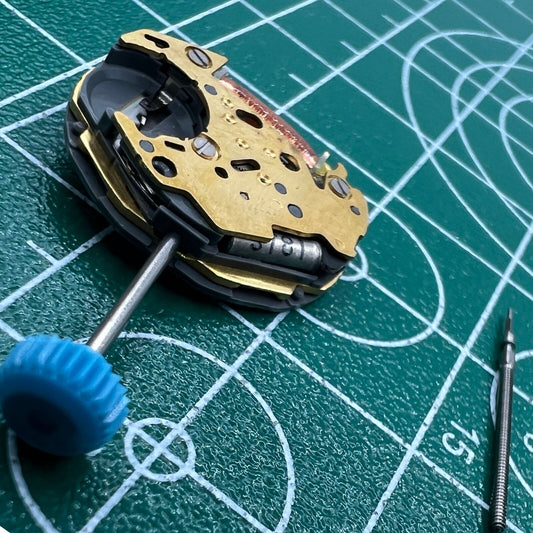 Miyota 6L12 quartz watch movement with date at 3 o'clock, single calendar replacement part.