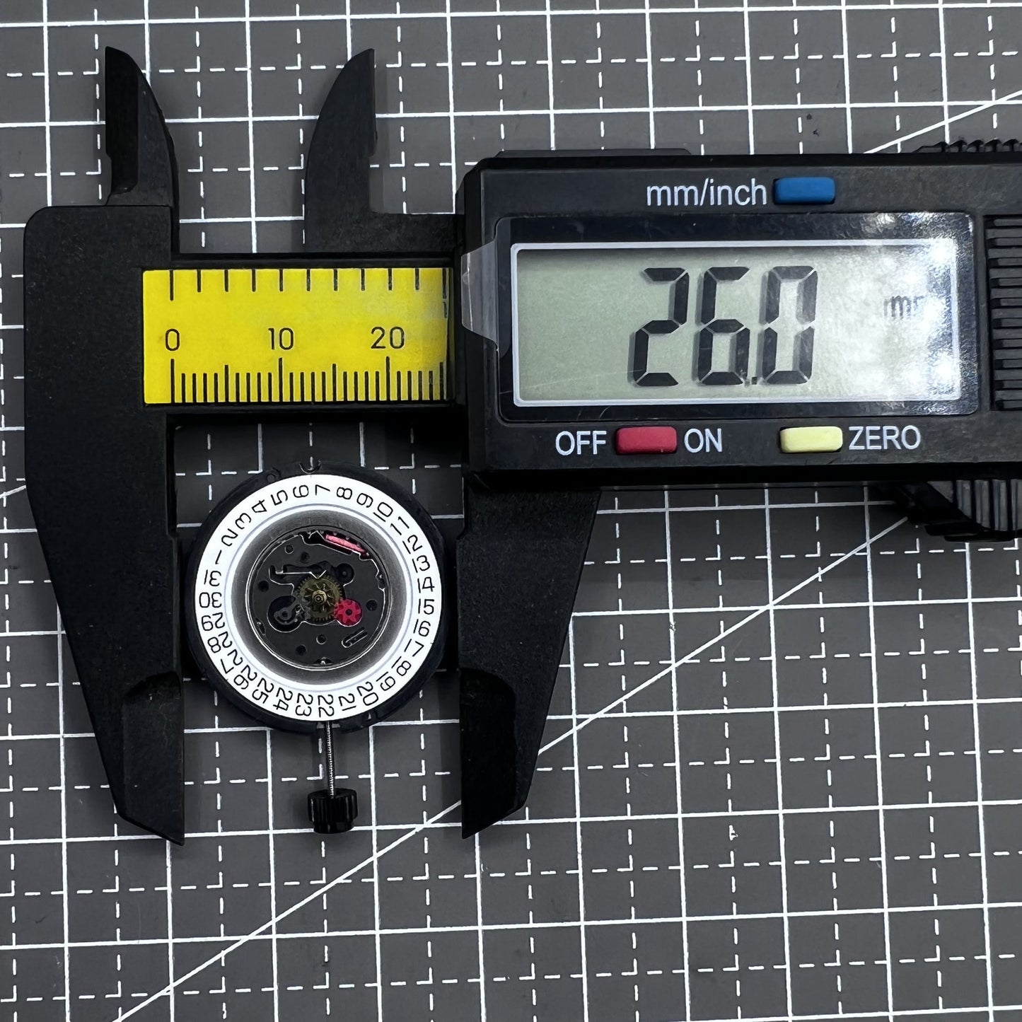 Swiss ETA 805.112 Quartz Movement 3 Hands Date at 4:30