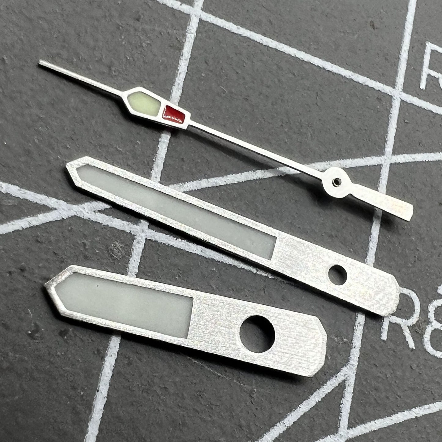 13 mm silberner Rand, C3 grüne Leuchtzeiger, passend für NH35/NH36-Uhrwerk