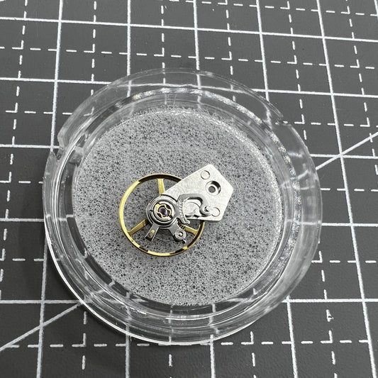 Balance wheel with splint for Dandong 7750 watch movement, 28800 vibrations per hour frequency.