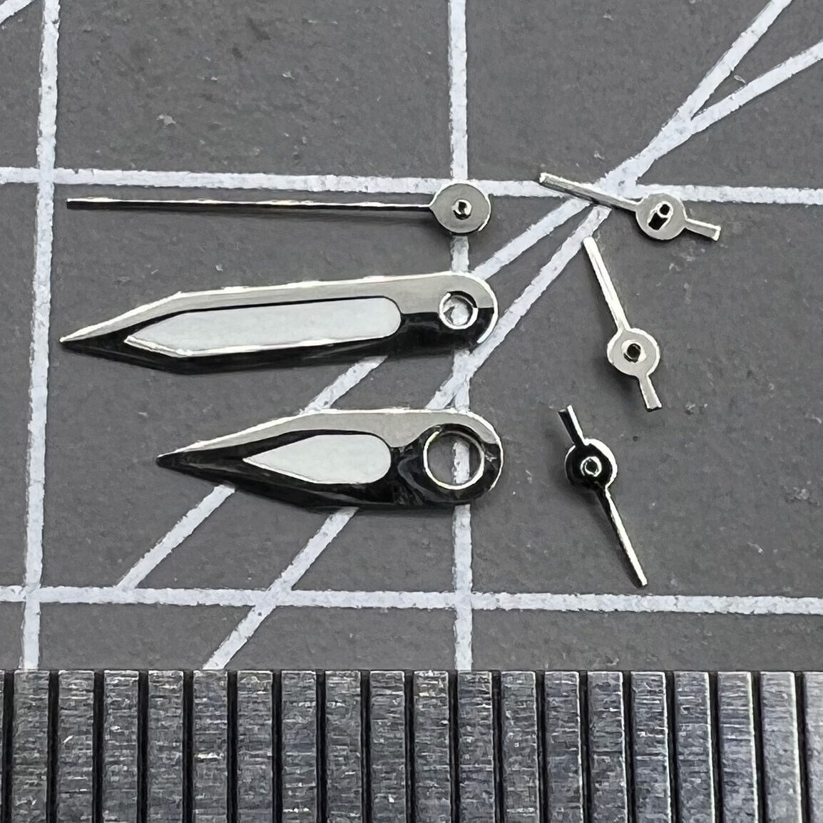 Aiguilles de montre lumineuses vertes avec garniture argentée 10 x 10 x 8 mm pour mouvement Miyota FS00