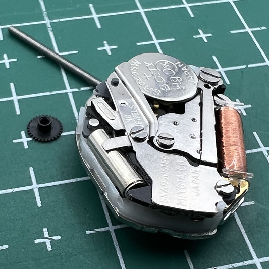 Japan Miyota 2025 quartz watch movement with 2 hands and stem, precise timekeeping for watch repairs and assembly.