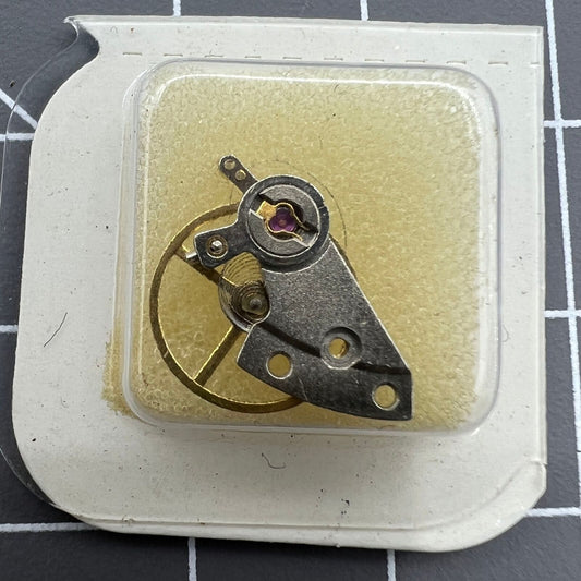 Complete balance wheel with splint for Mingzhu 2813 8205 watch movement, precision replacement part.