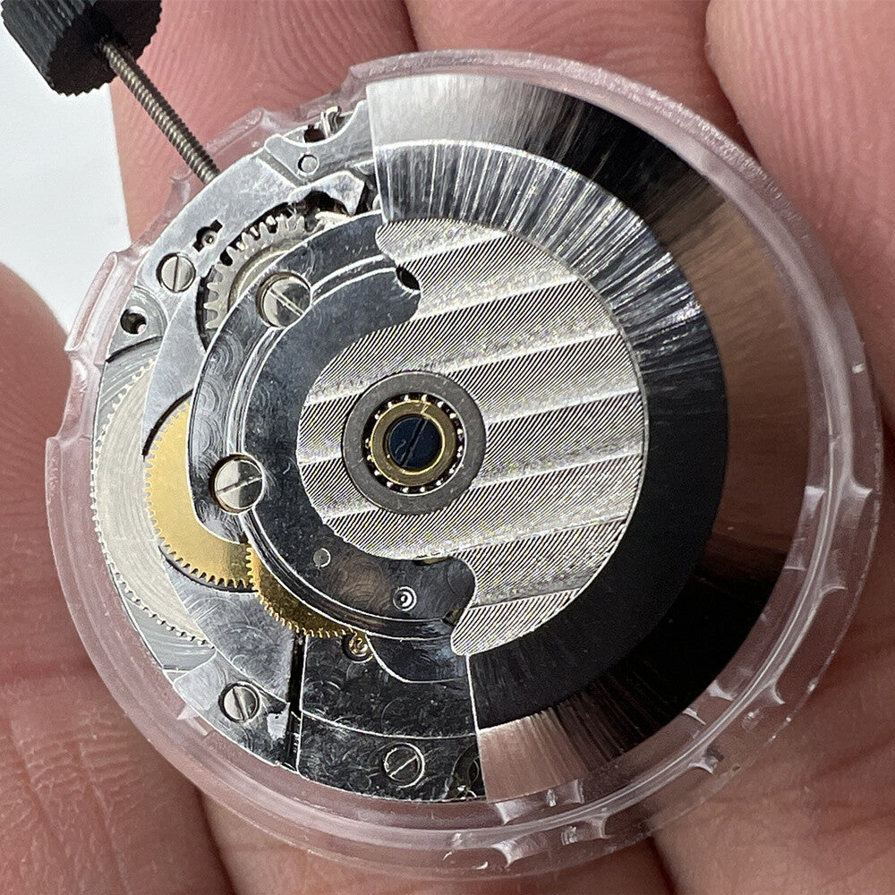 China Made SHANGHAI 2824 Silver Carved Automatic Mechanical Movement Date At 3