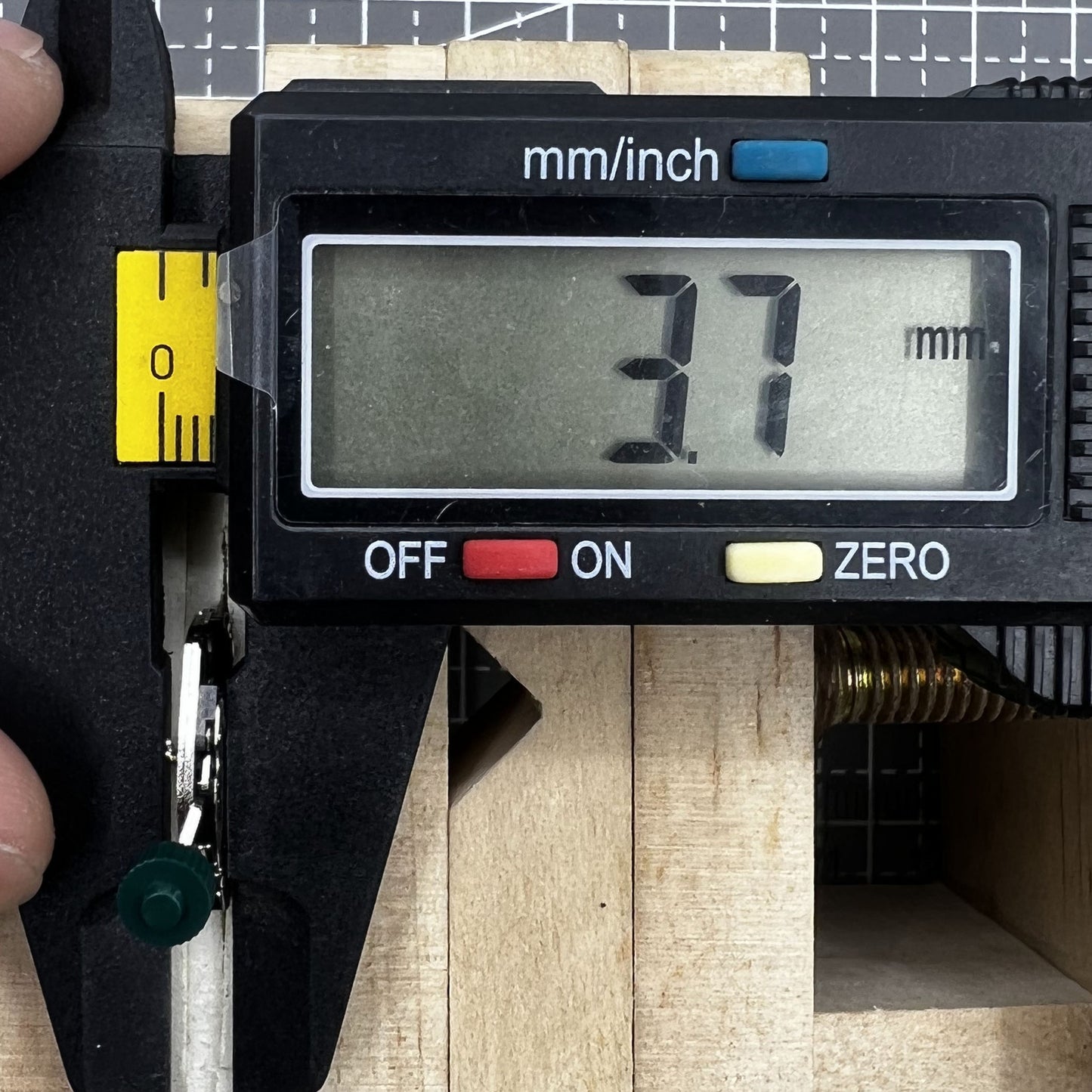 Remplacement du mouvement de montre à quartz Ronda 1069