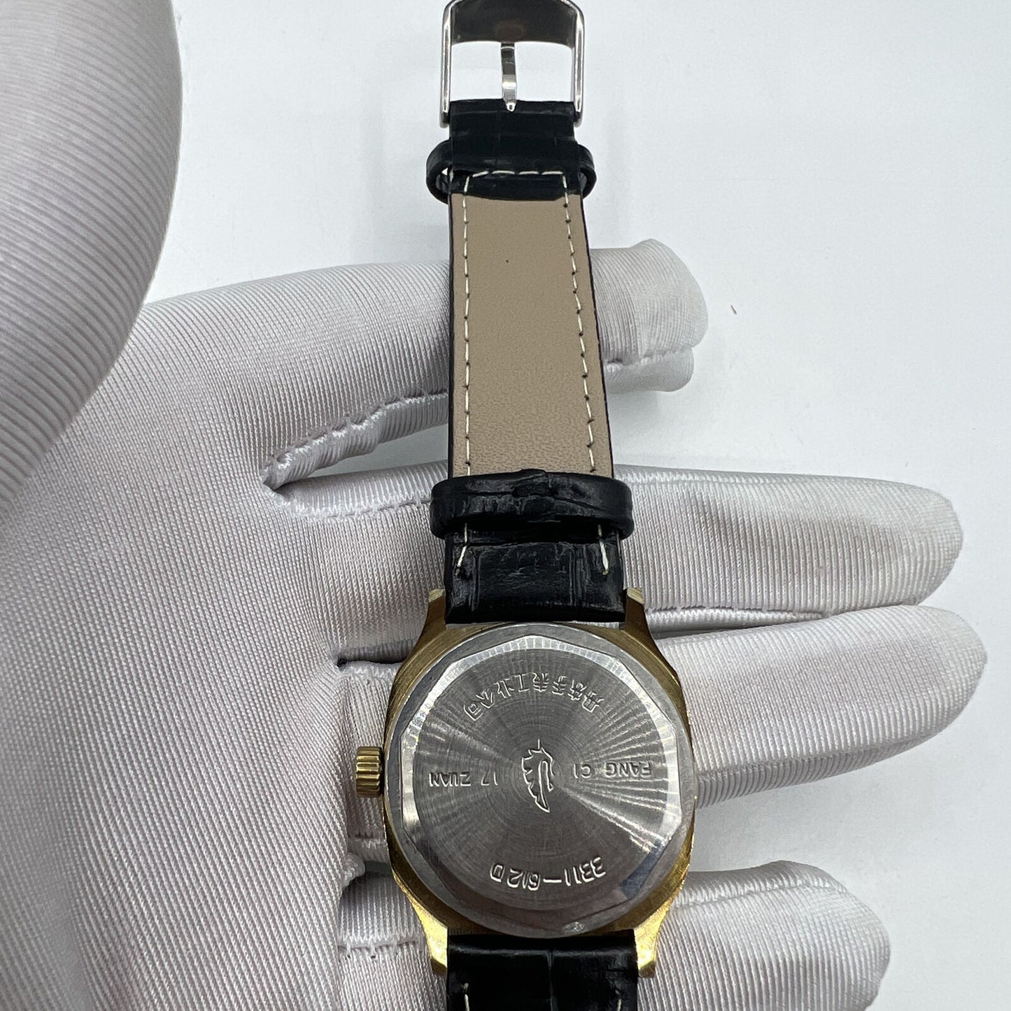 33mm Chunlan steel manual watch with 17 jewels, silver dial, and matching silver band for classic style.