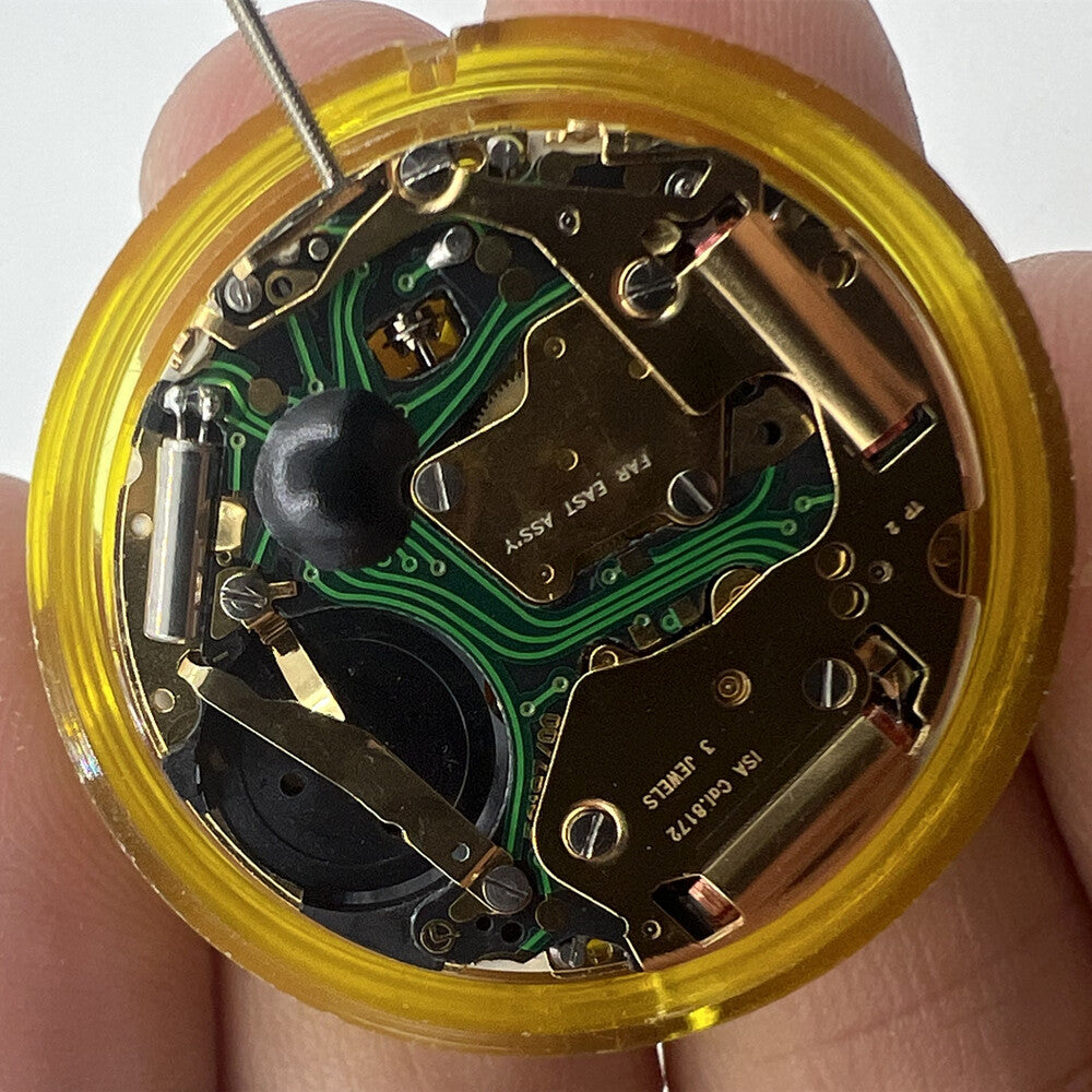 ISA 8172 quartz watch movement by ISA Swiss, designed for accurate replacement in watch repairs.