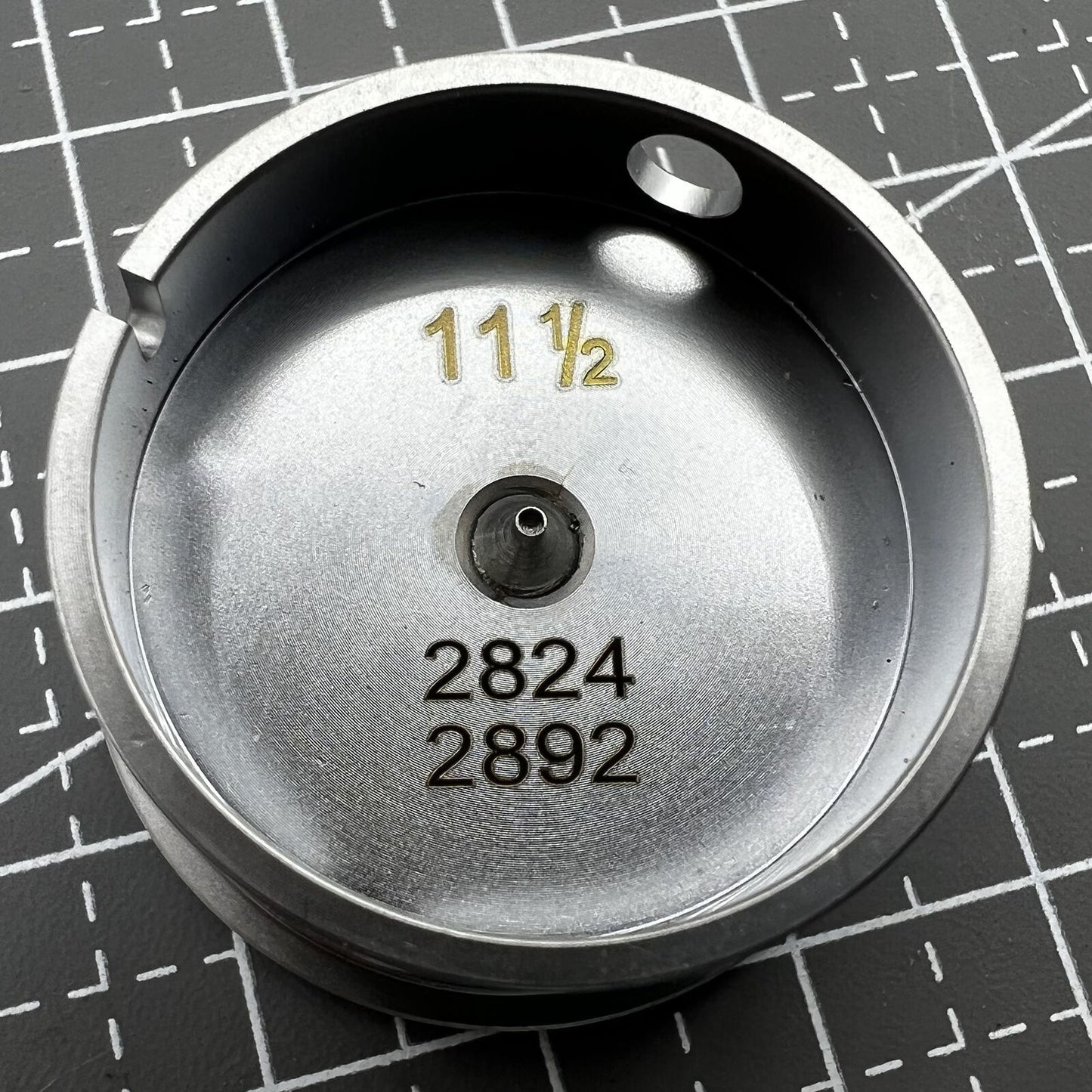 11-1/2 Ligne Movement Holder With Center Screw For Eta 2892/2824 Movement