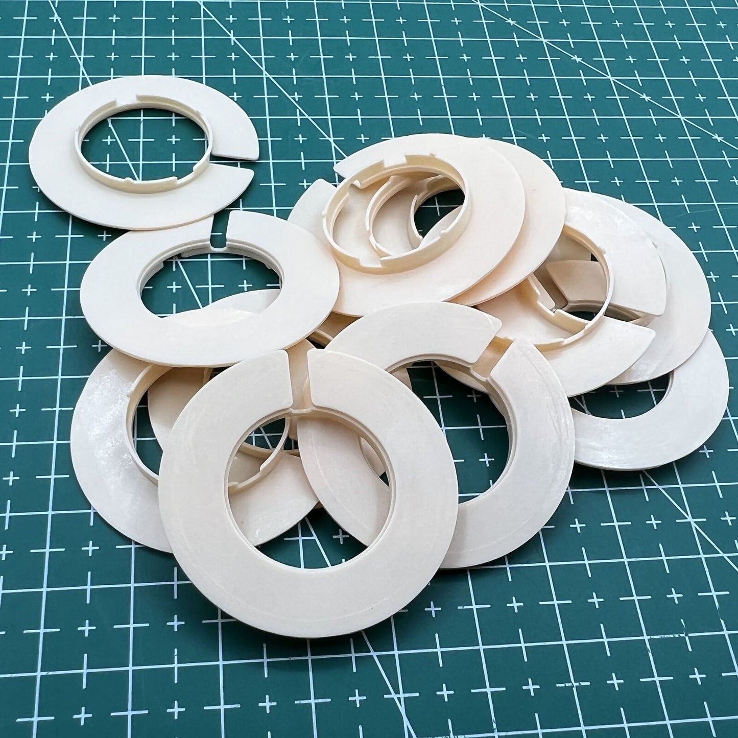 #T-676-SIZE 8.75 12 STÜCK 2 Ligne Größen Uhrwerkgehäuse Abstandshalter Gehäuseringhalter