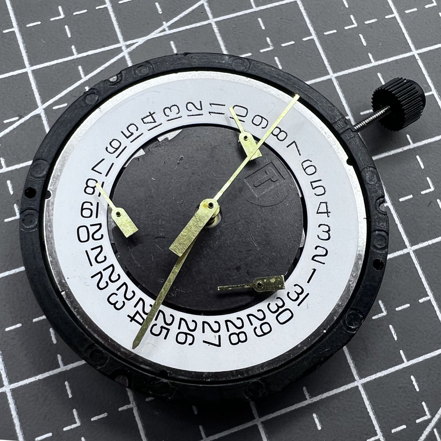 Quarzuhrwerk ETA G10.711 mit 6 Zeigern und Datum bei 4 Uhr, Ersatz f�r G10.712 Uhrwerk.