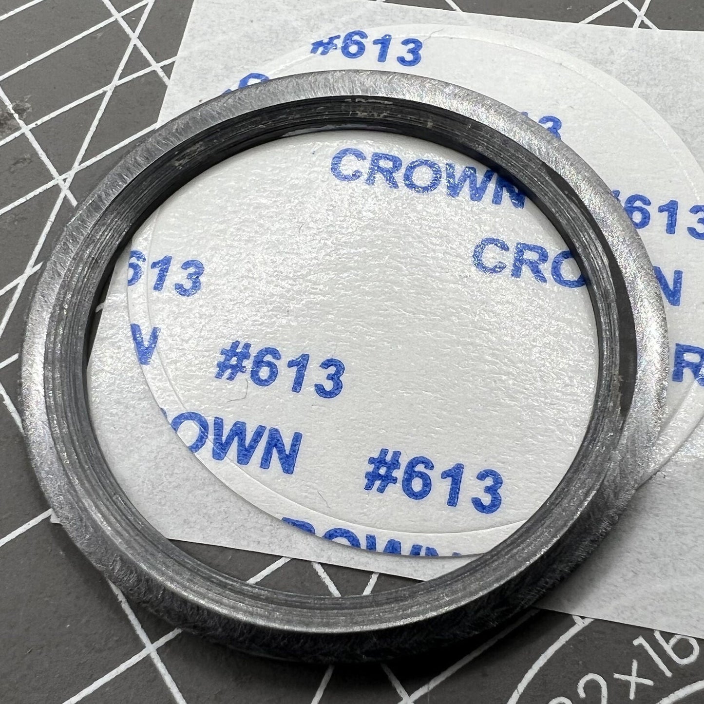 38 mm/30,5 mm Regenbogen-Lünette, weiße Schrift, Aluminium-Uhrenlünette, Einsatzuhr