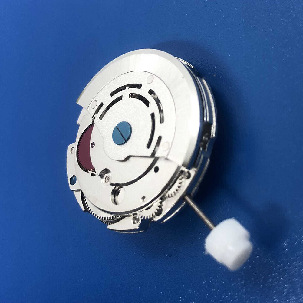 DG2813 automatic watch movement with silver 3 hands, Mingzhu 2813 mechanism for accurate timekeeping.