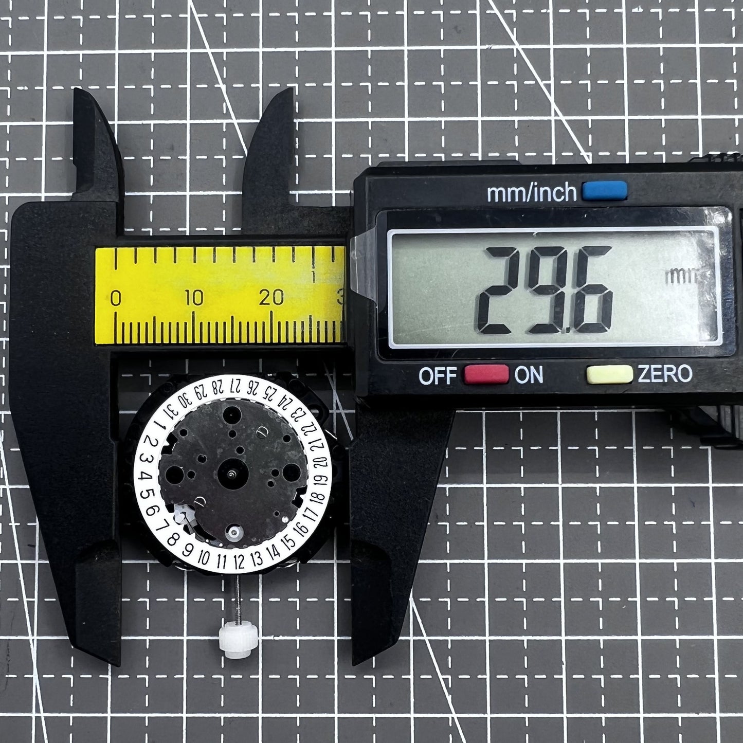 Japan Hattori Epson VD31 Uhr Quarzwerk Datum bei 6 Uhr bei Modell VD31A