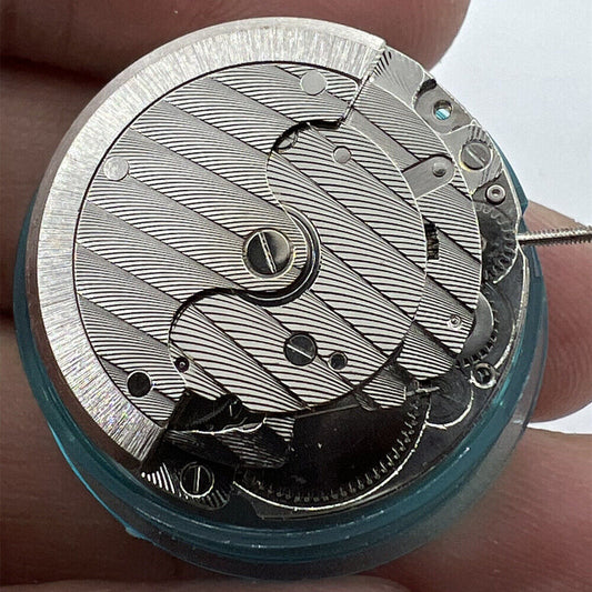 DG2813 automatic mechanical watch movement with single calendar, precise T16 3-hand design for replacements.