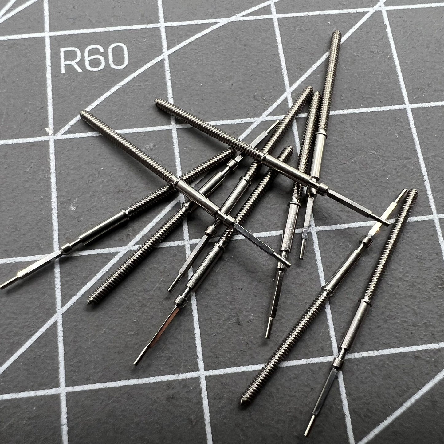Tiges de remontoir de montre suisses pour mouvement Ronda 7004 401#