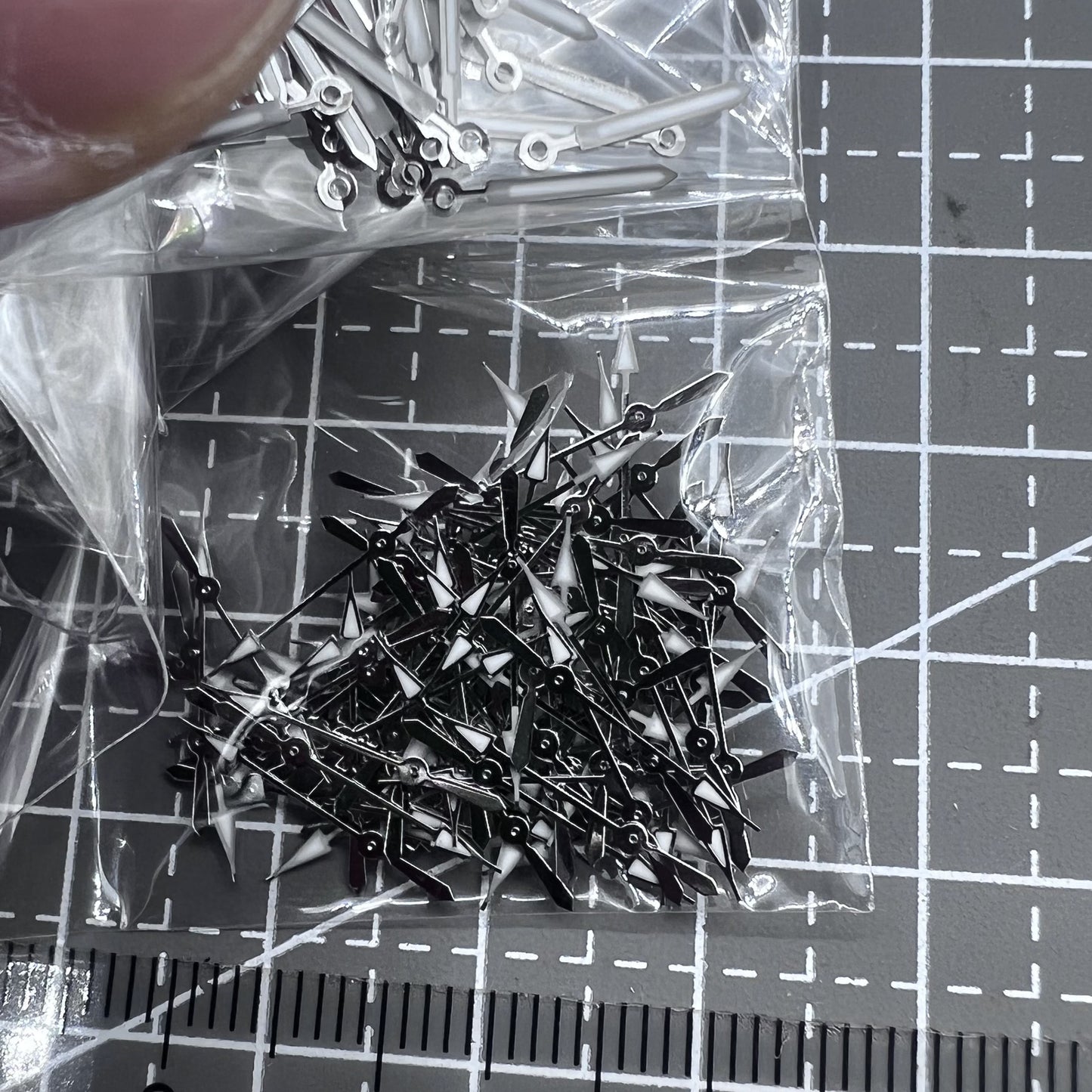 Lot de 100 aiguilles de montre luminescentes vertes argentées de 11 mm pour Miyota 2035 2115 PC21