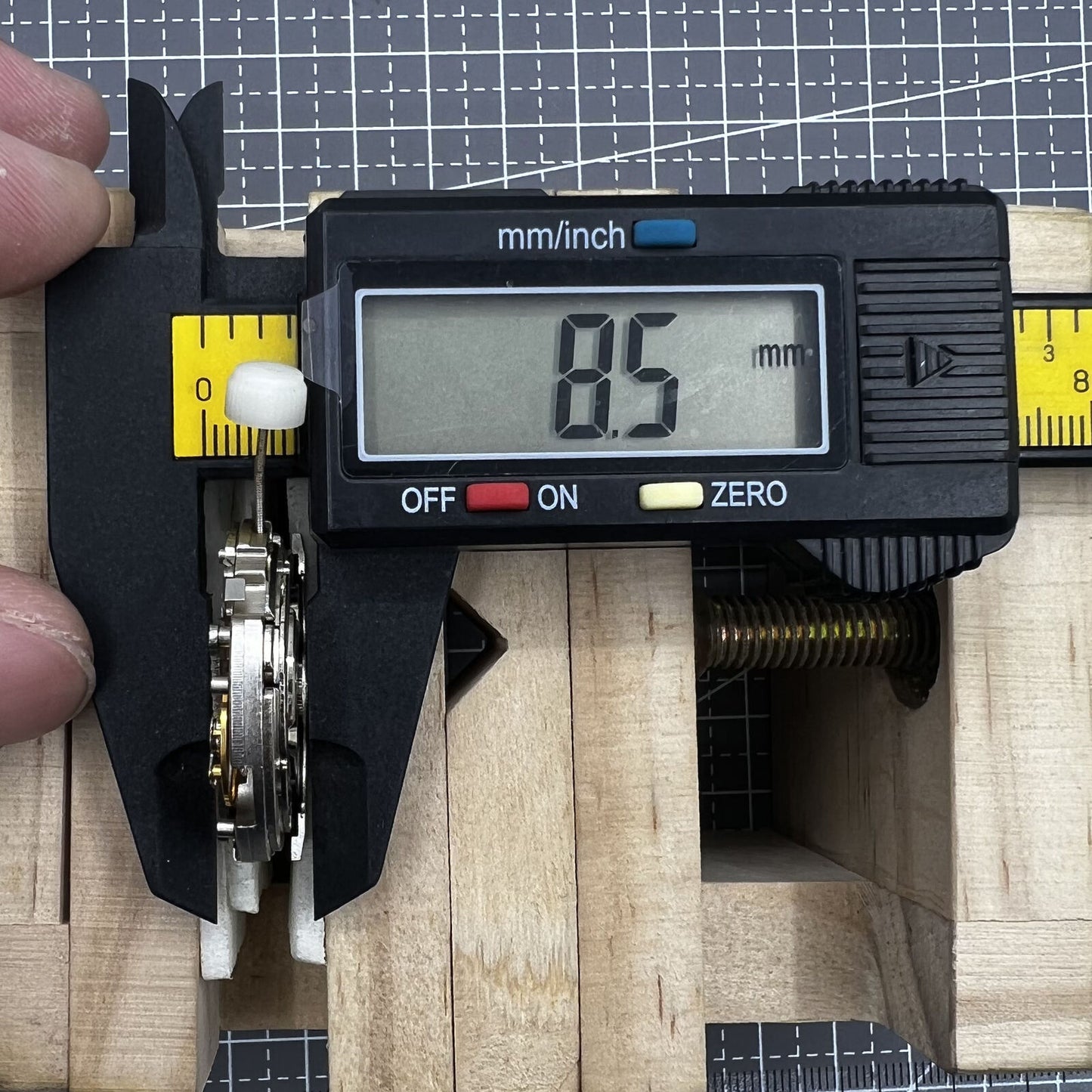 Shanghai L10 Multifunctional Mechanical Movement 5 Hands Big Date At 12