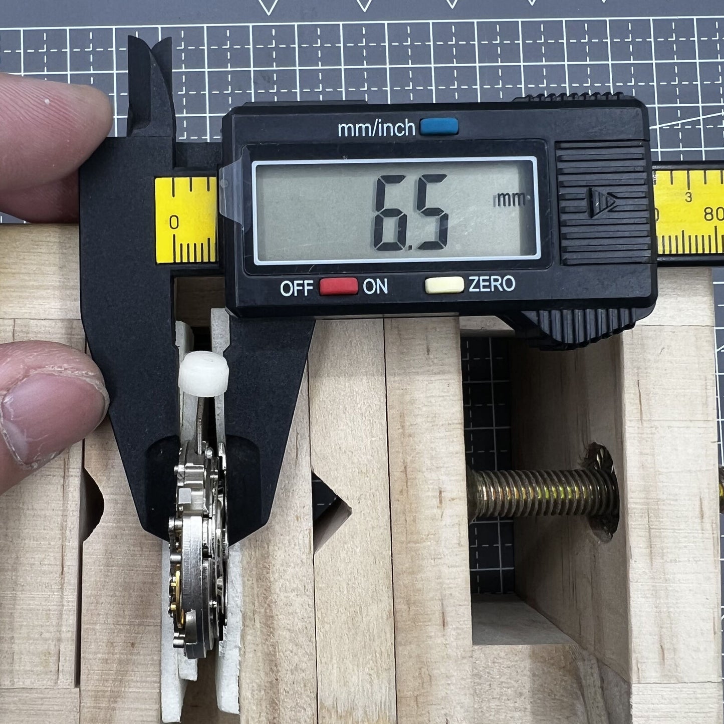 Shanghai L10 Multifunctional Mechanical Movement 5 Hands Big Date At 12