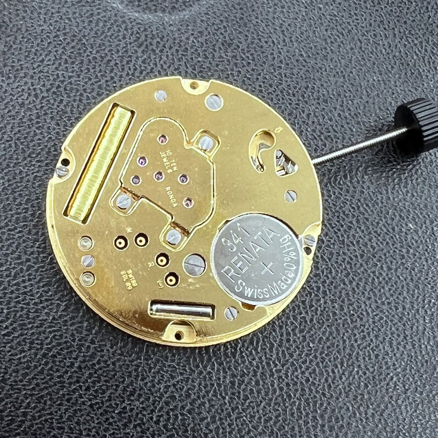 Schweizer Ronda 1009 Uhr Quarzwerk Datum bei 3 2 Zeiger