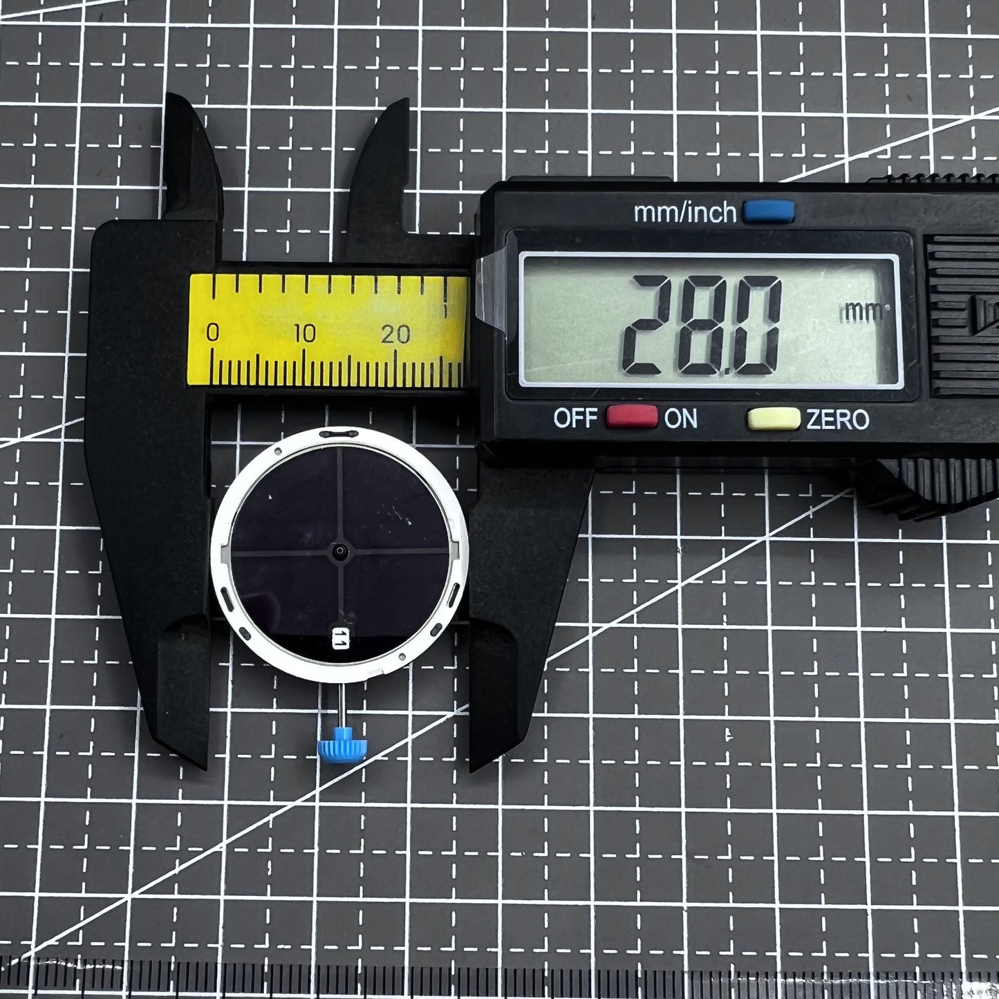 Genuine Japan Miyota 7W71 Solar Power Quarts Movement Date At 3