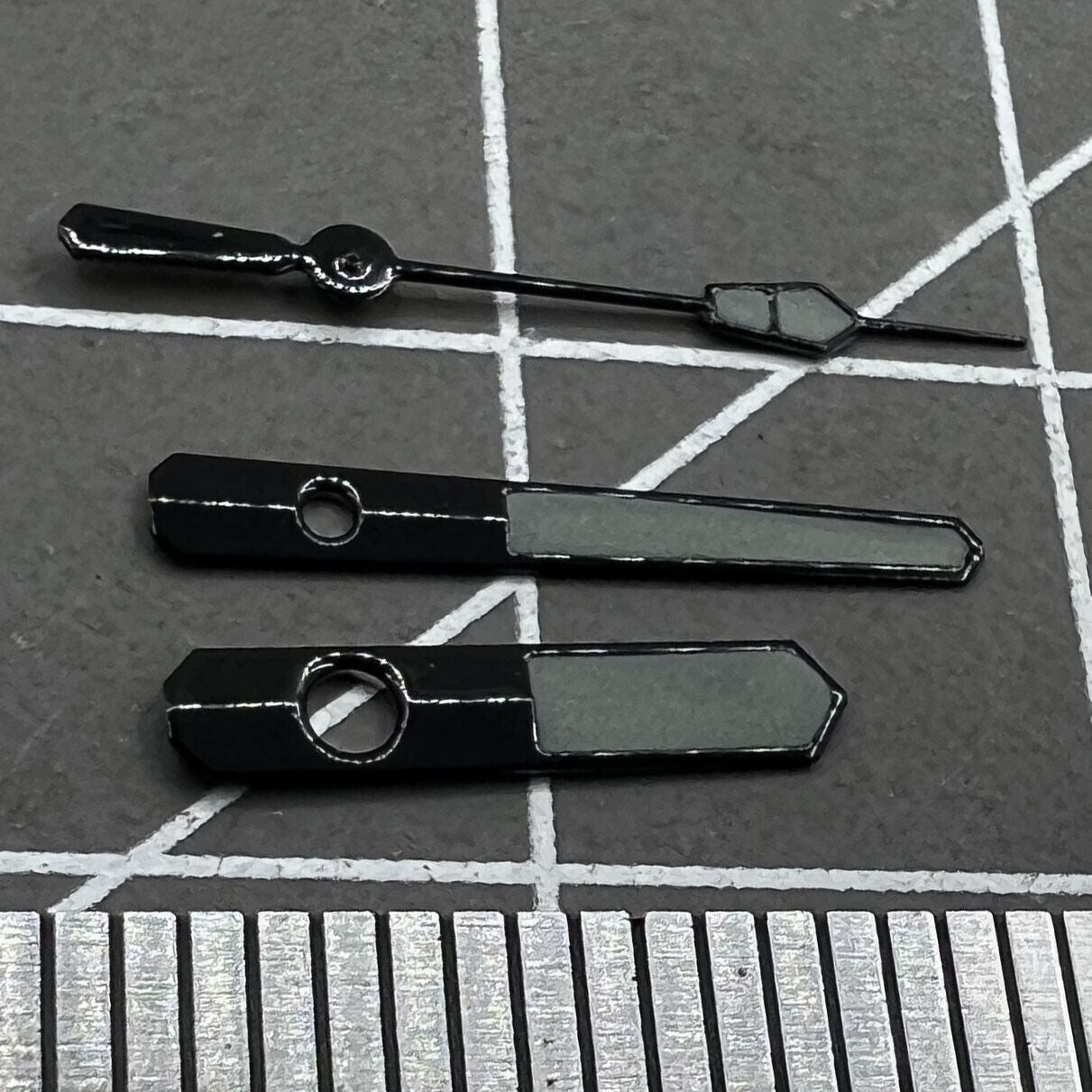12,5 mm schwarze Zierleiste, grau lackierte grüne Leuchtzeiger für NH35 NH36 7S26 7S36