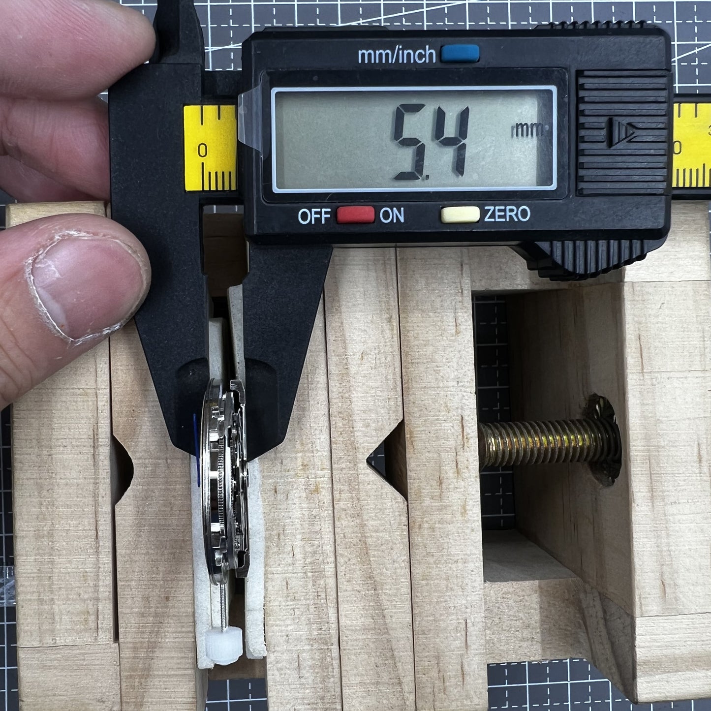 Hangzhou 8220A Automatisches mechanisches Uhrwerk, kleine Sekunde bei 9