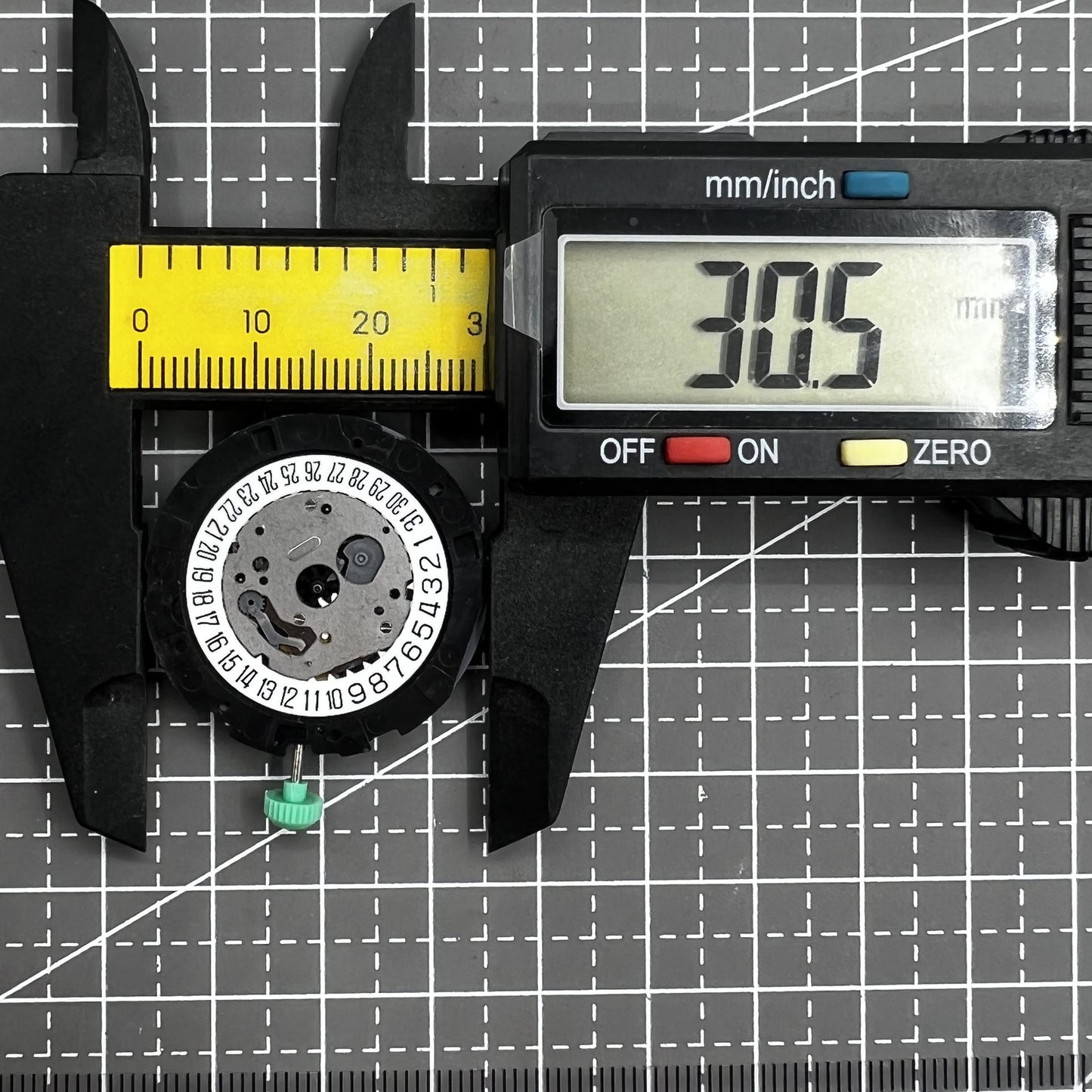 Japan Miyota OS2A Quartz Movement Multifunctional Single Calendar Date At 6