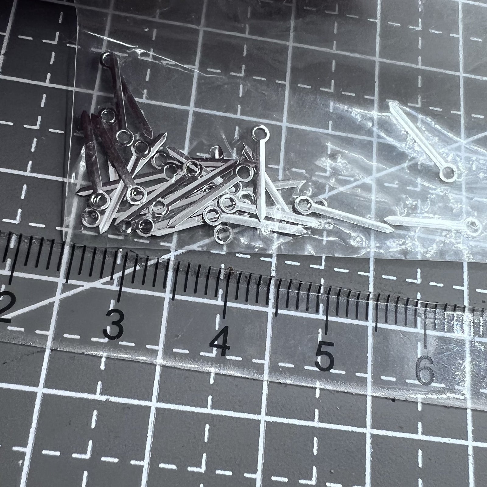 Set of 100 silver 13.5mm second hands for Quartz PC21 movement by WatchMaster, precise watch parts