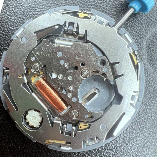 Japan Miyota 6N00 quartz watch movement with 3 hands and dual calendar functionality by Miyota.