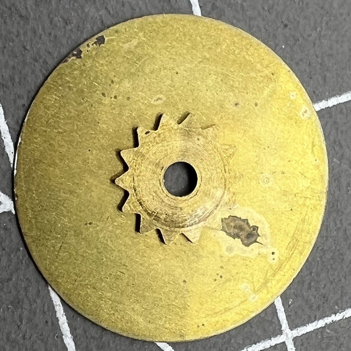 White Week disk wheel for ISA 307 movement, essential watch accessory for precise timekeeping.