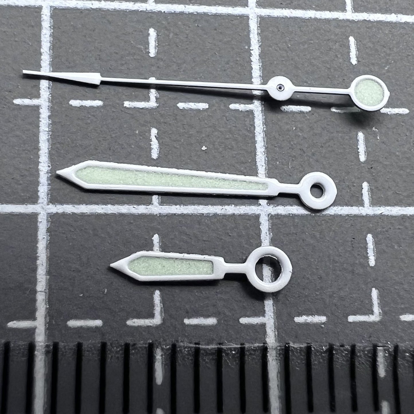 2 Sets/Pack 17mm Green Lume White Trim Watch Hands for Miyota 2035 2115 2105