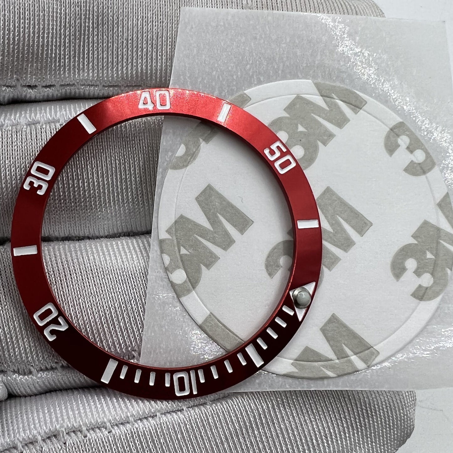 Lunette de montre 38 mm en céramique inclinée, anneau rouge, police argentée, vert, pièce de montre lumineuse