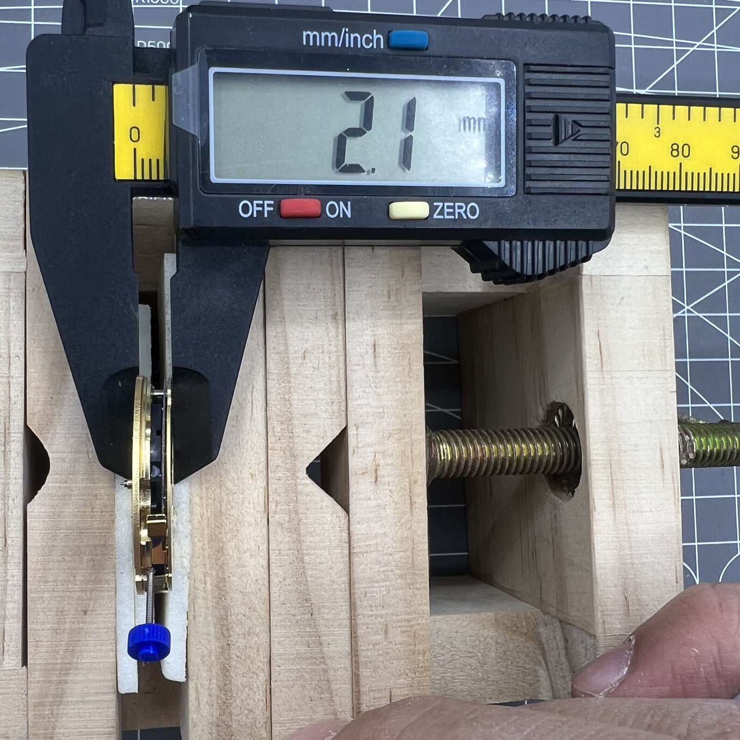 Ronda 5050B 5050.B Quartz Watch Movement