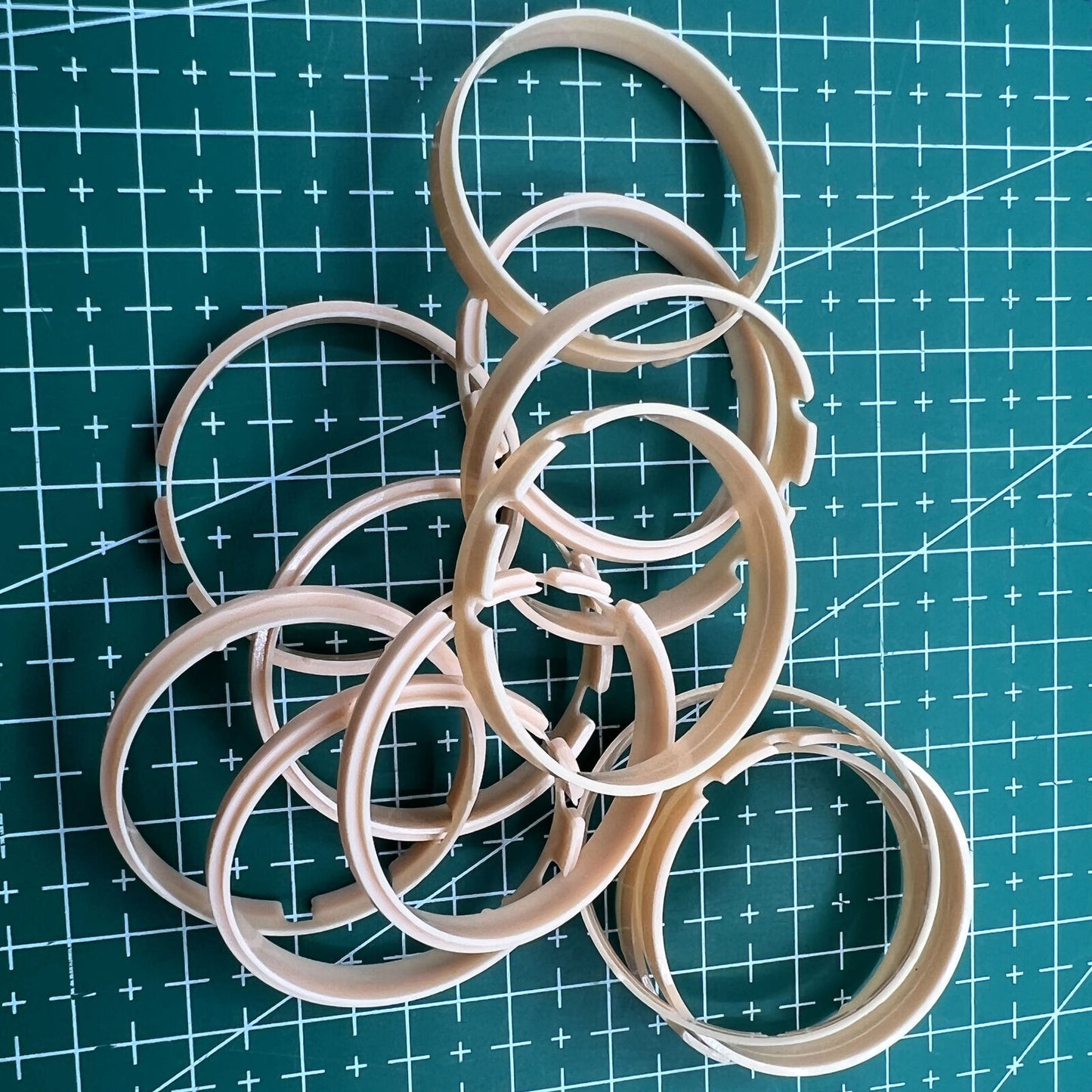 #AC-676-13.5 12 PIECES 2 Ligne Sizes Movement Case Spacer Casing Ring Holder