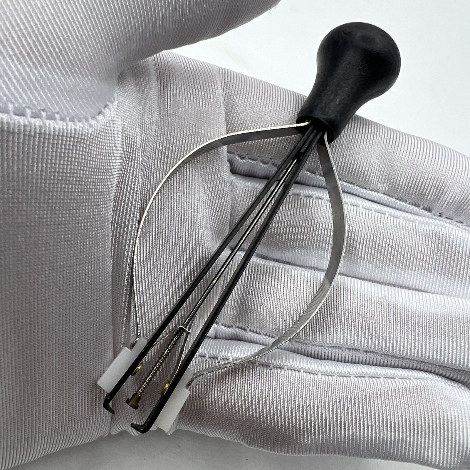 Hand Remover Tool BG 30636-1 by BG, designed for precise wristwatch hand removal in repair tasks.