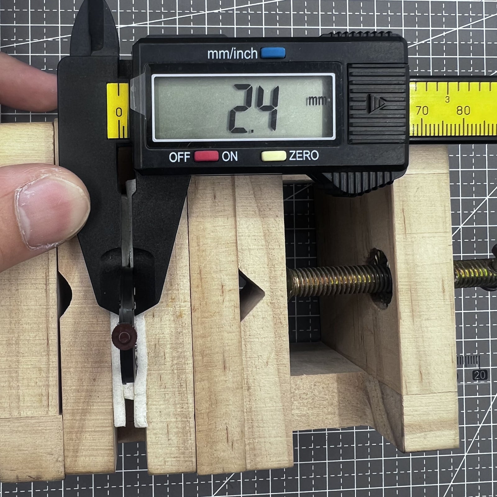 Close-up of Swiss Ronda 513 quartz watch movement showcasing precise timekeeping by Ronda.