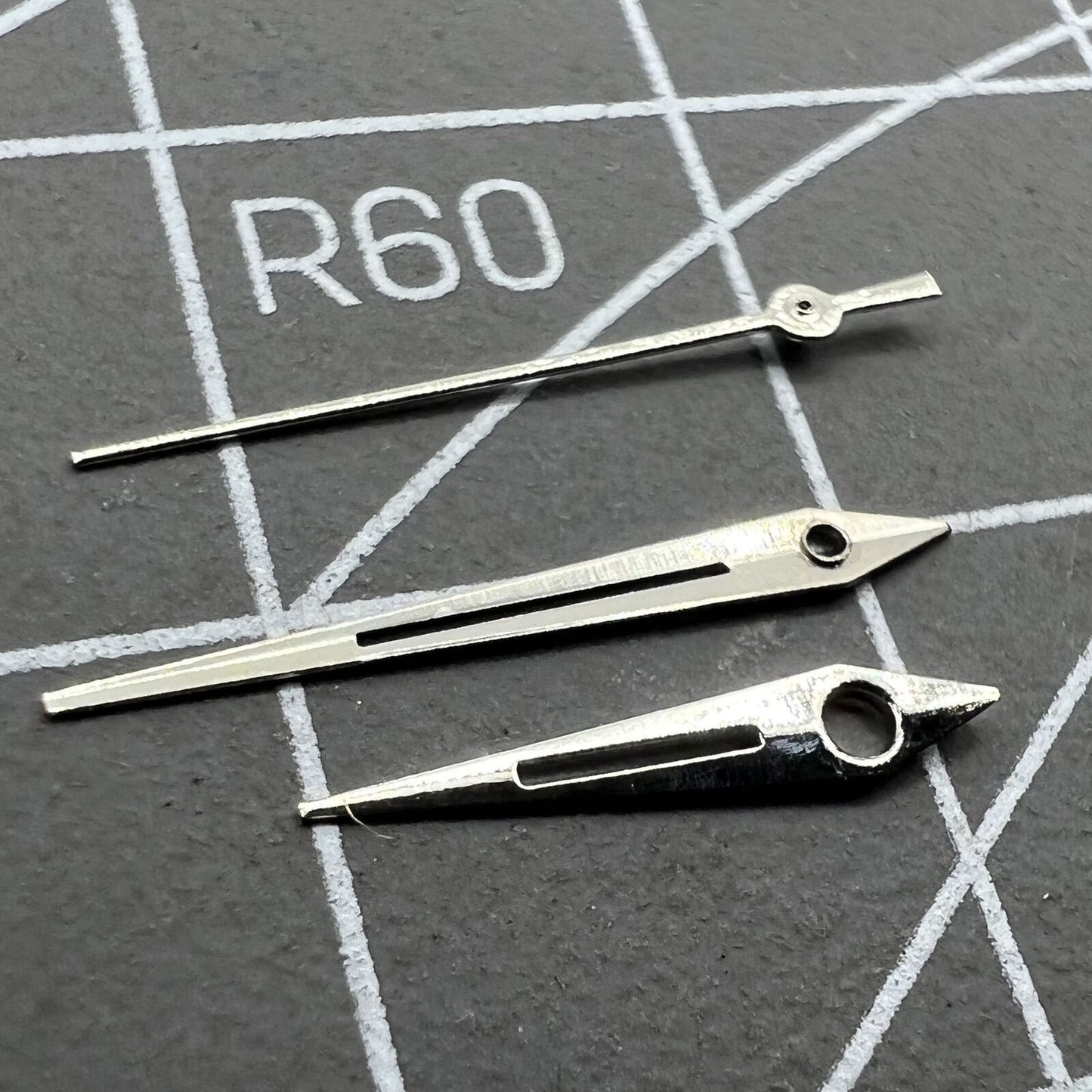 Aiguilles de montre argentées pour mouvement à quartz Miyota 2035 P1-H4-C97