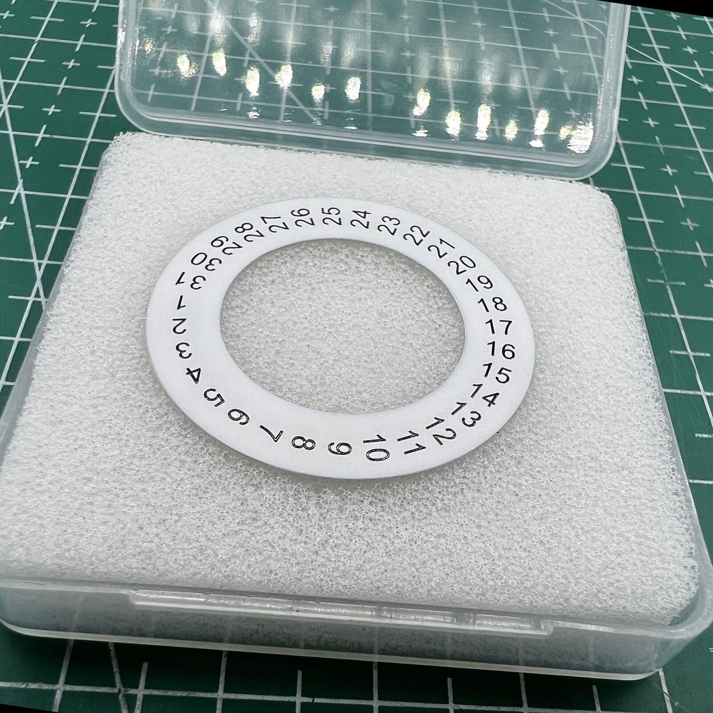 Wholesale 28.5mm AP Front Date Disk Wheel Generic for 2813 Watch Movement Date@3