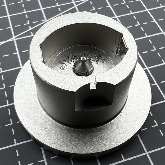 Bergeon 1997 DI watch movement holder, 5-1/2 x 6-3/4 ligne, secure center screw design for precise repair.