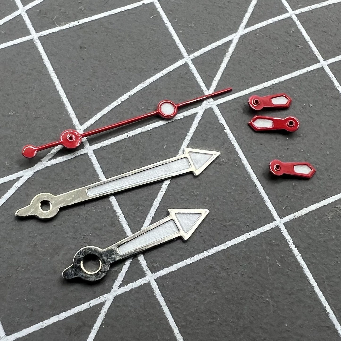 13 mm roter Sekundenzeiger mit grüner Leuchtmasse für VD53 VD54 VD57 Uhrwerk